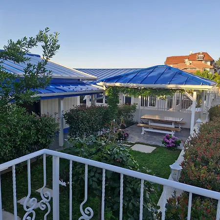 شقة къщата с рибките سينيموريتس