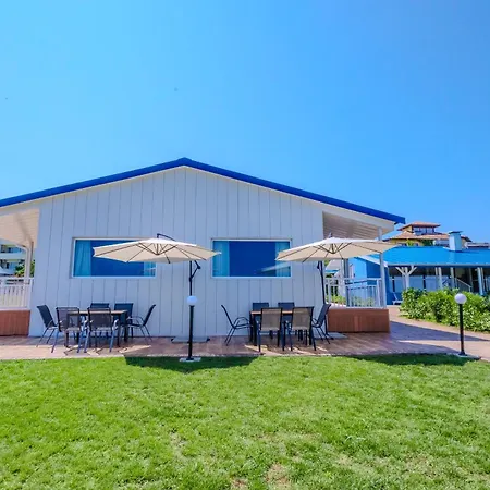 къщата с рибките شقة *