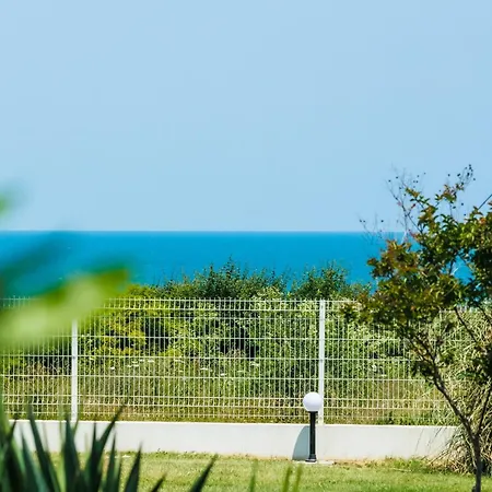 شقة къщата с рибките